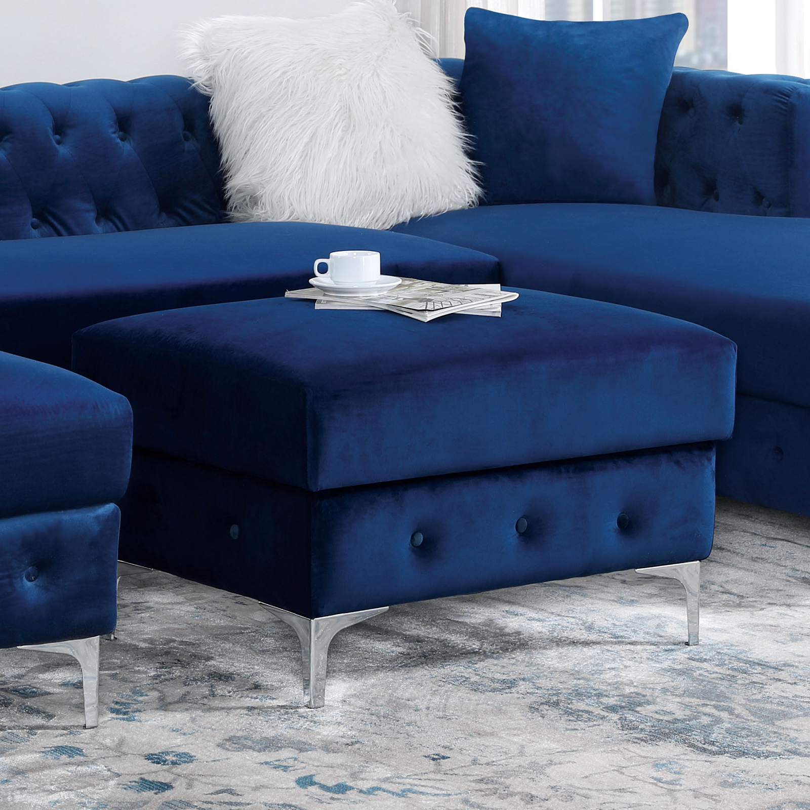 Sectional Left chaise w/ pillows, Navy