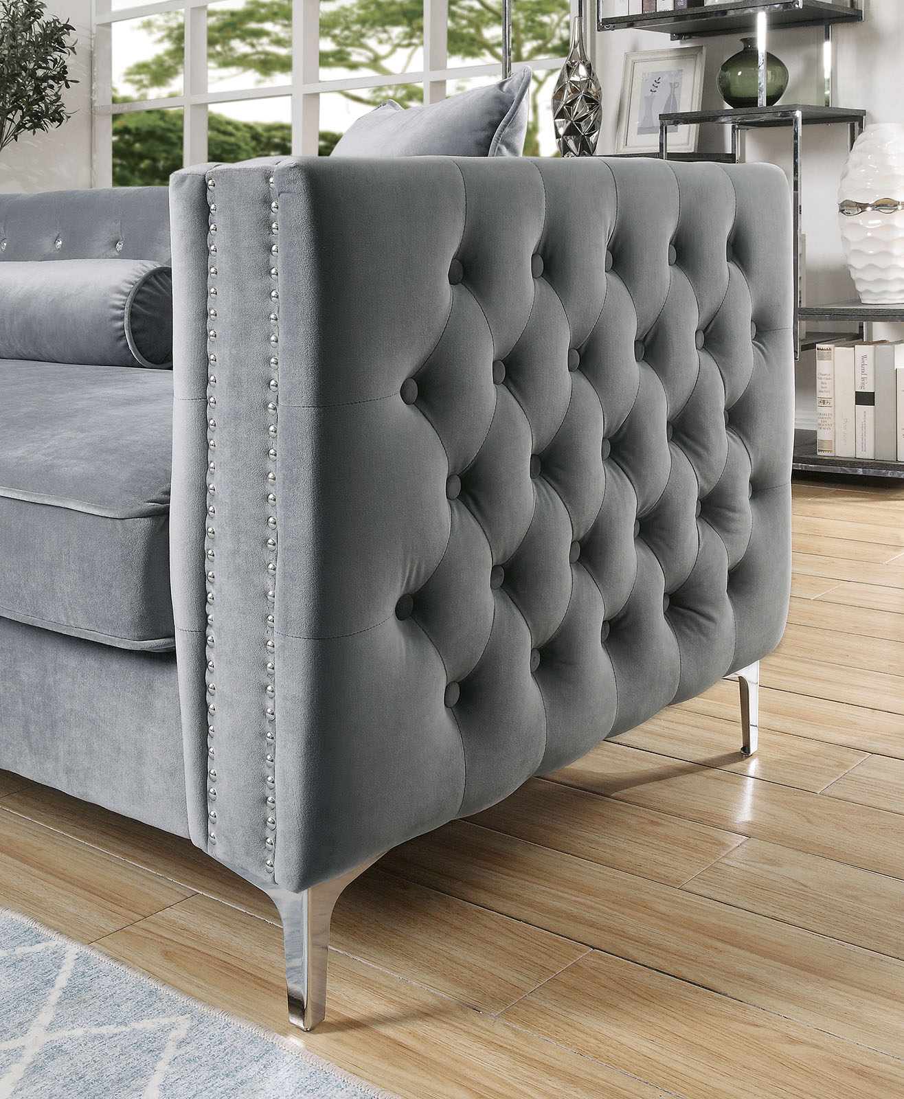 Left Storage Chaise w/ Pillow