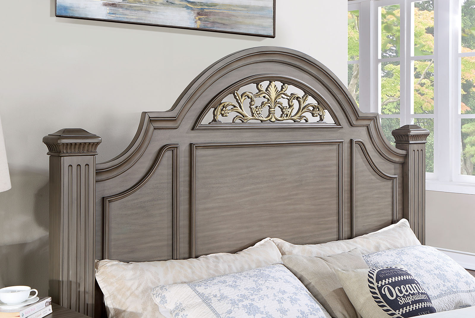 4 Pc. Queen Bedroom Set w/ Chest