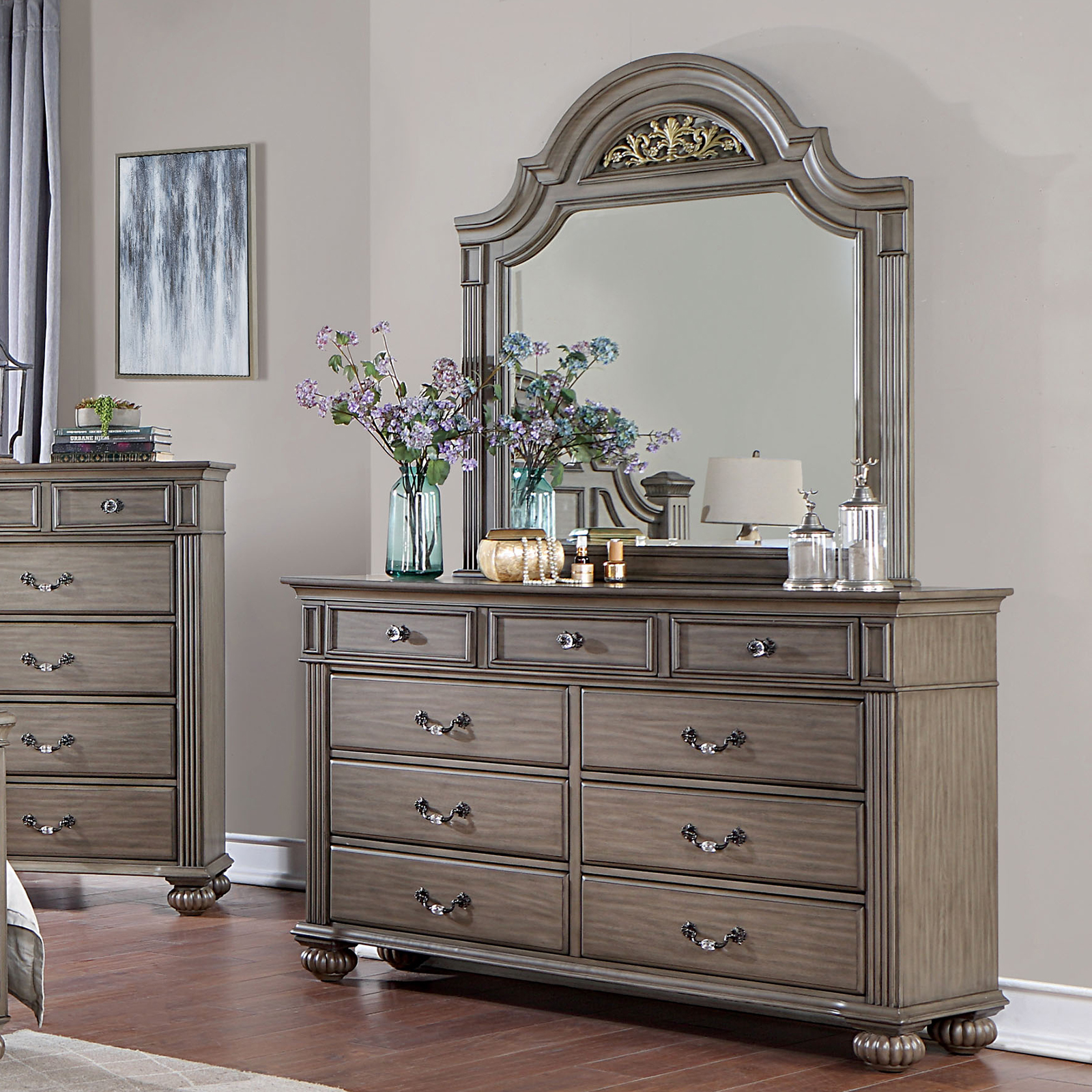4 Pc. Queen Bedroom Set w/ Chest