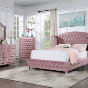 4 Pc. Queen Bedroom Set w/ Chest