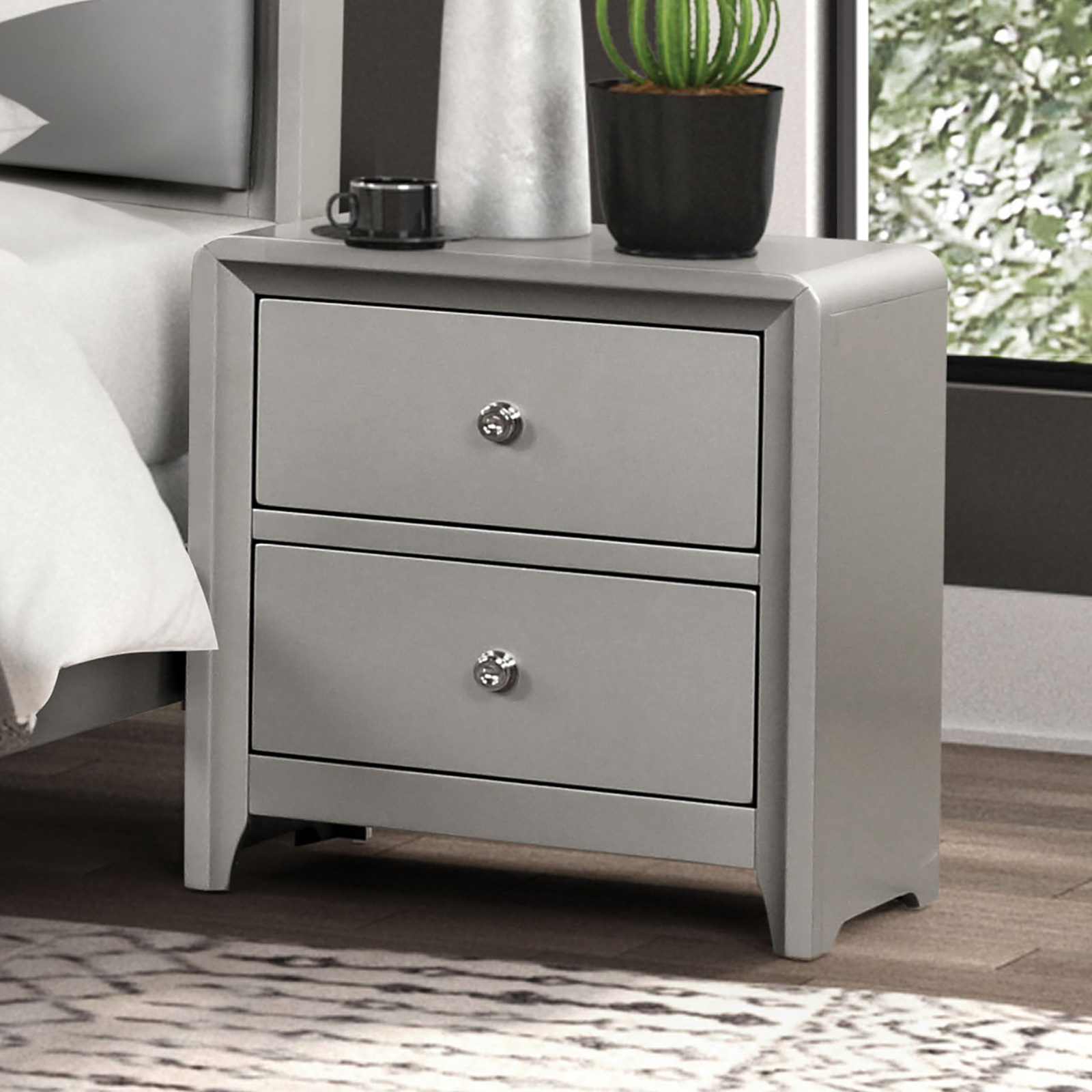 4 Pc. Twin Bedroom Set w/ Chest