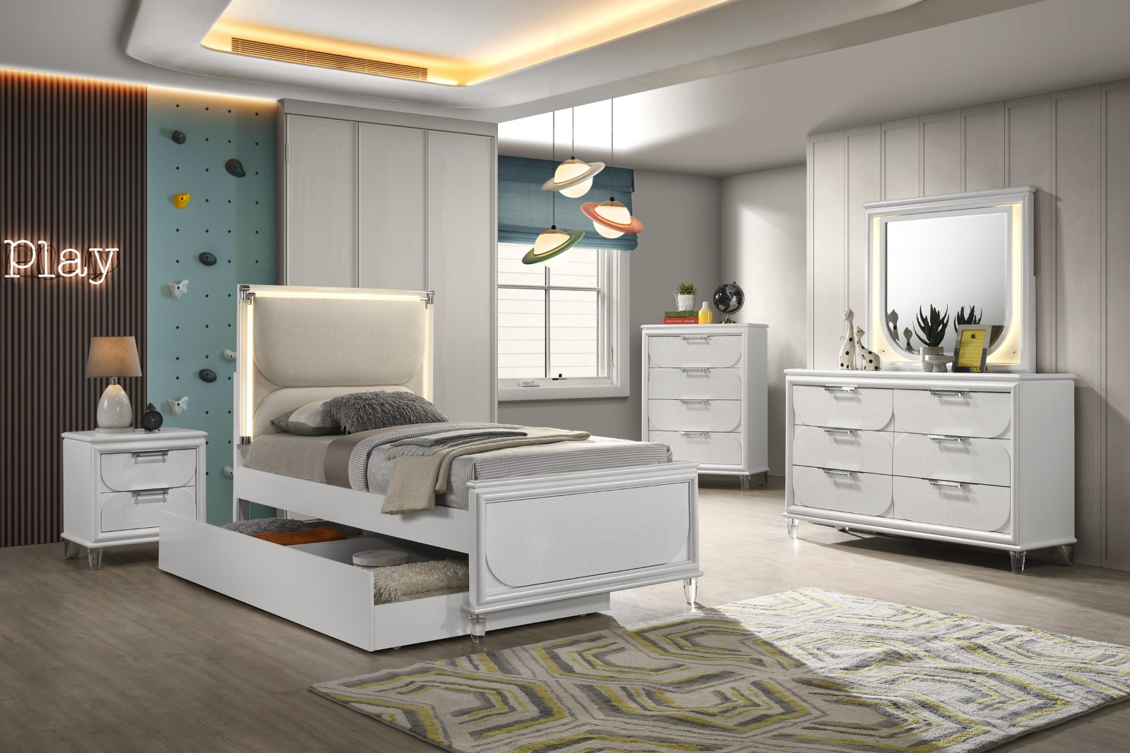 4 Pc. Twin Bedroom Set w/ Chest