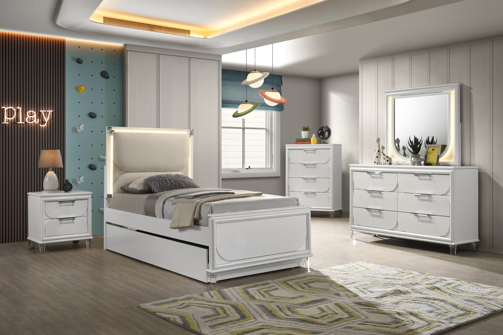 4 Pc. Twin Bedroom Set w/ Chest