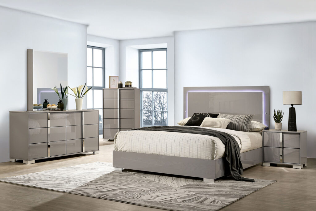 E.King Bed, Light Taupe