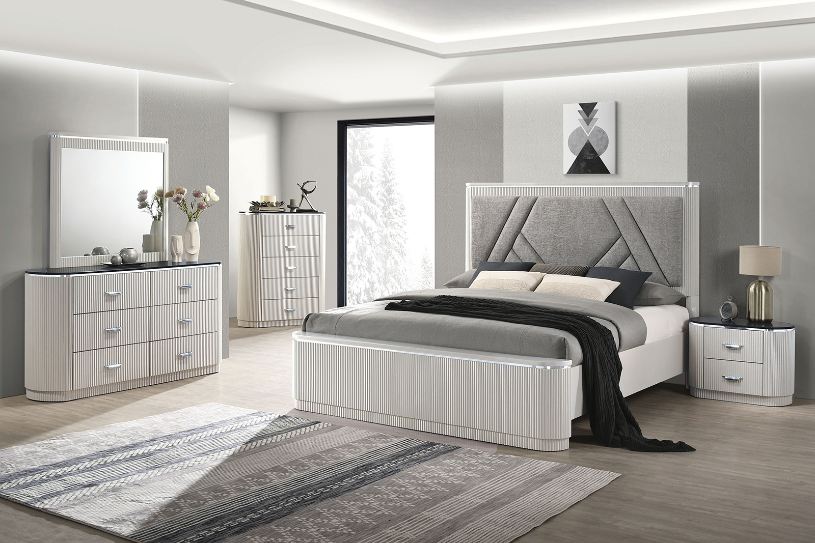 4 Pc. Queen Bedroom Set w/ Chest
