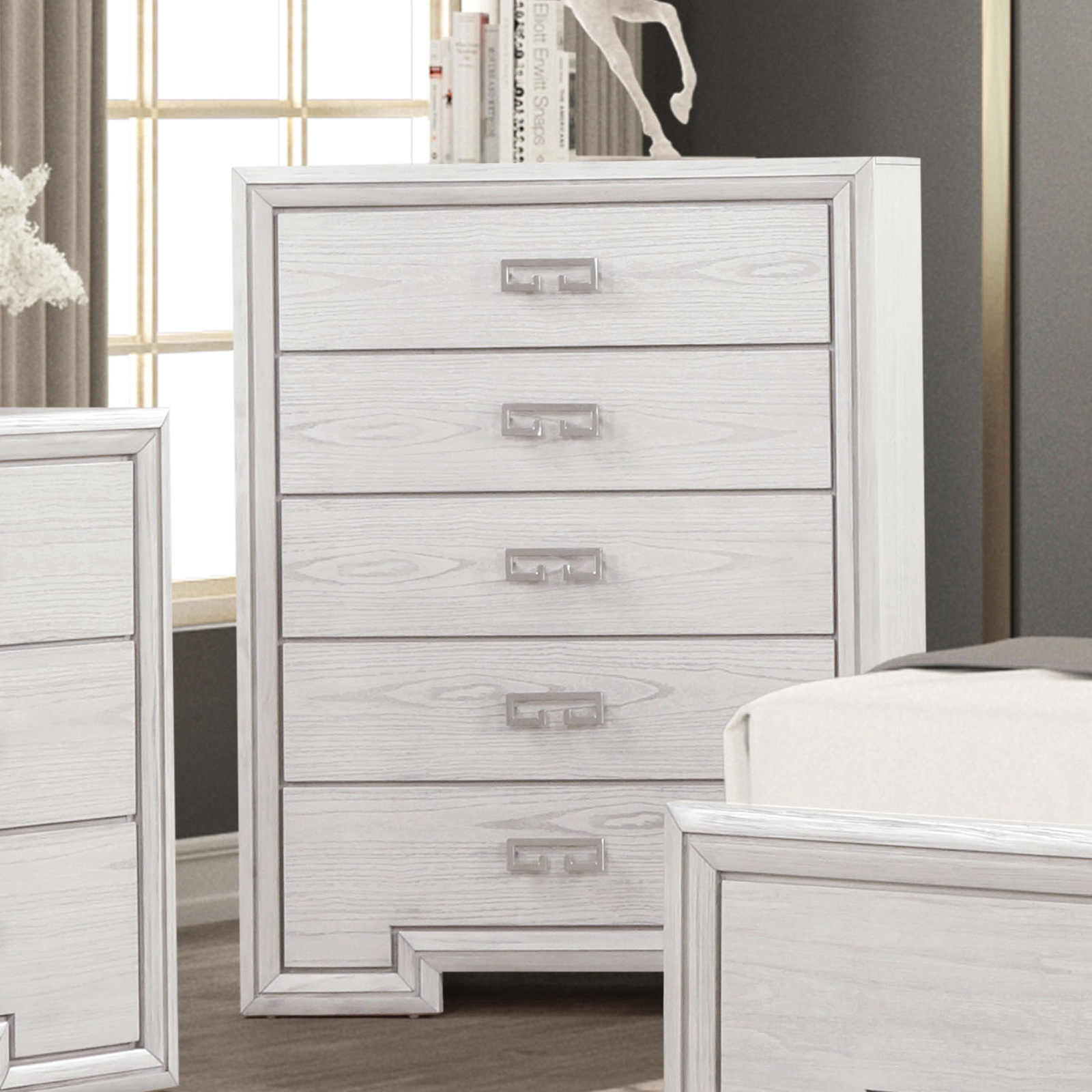 4 Pc. Queen Bedroom Set w/ 2NS