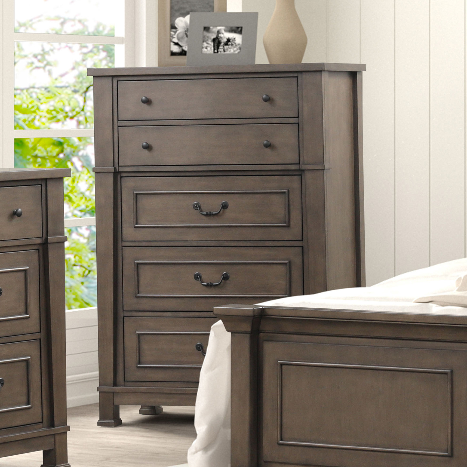 4 Pc. Queen Bedroom Set w/ 2NS