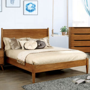E.King Bed, Oak