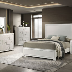 E.King Bed, White