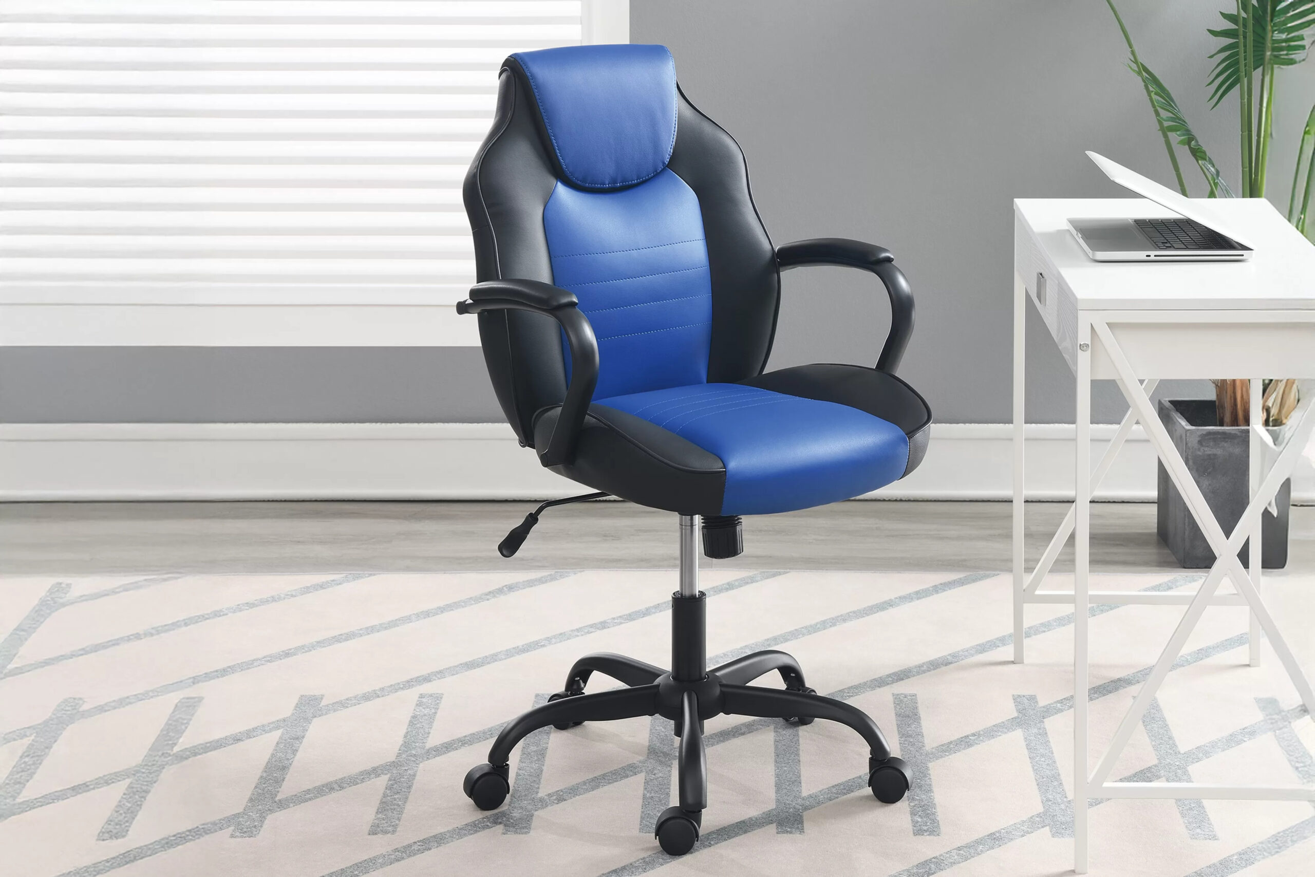 Office Chair, Blue/Black Material: Faux Leather